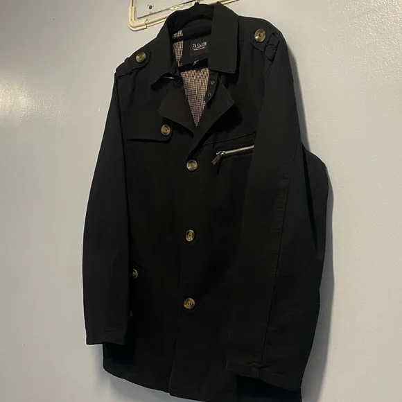 NWOT Fashion Classic Style Vogue Unisex Jacket by Sawadikaa Size US L/ XL.